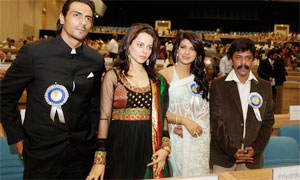 Arjun Rampal, Kangana Ranaut, Priyanka Chopra and Marathi actor Upendra Limaye at the National Film awards. (AP)