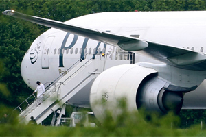 2 British men grilled over Pak plane scare