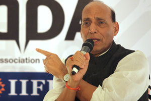 Modi rise not behind Advani anger: Rajnath Singh Modi rise not behind Advani anger: Rajnath Singh