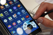 Samsung Electronics to launch smartphone with curved display soon, set to go one up on iPhone 5