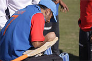 Mahendra Singh Dhoni strikes record bat deal for Rs 25 crore