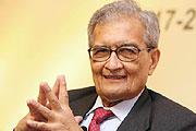 Amartya Sen rejects Narayana Murthy's Narendra Modi view, exonerates Sonia, Rahul Gandhi