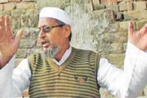 'Lashkar' imams spent night at my home after riots, says UP headmaster \'Lashkar\' imams spent night at my home after riots, says UP headmaster